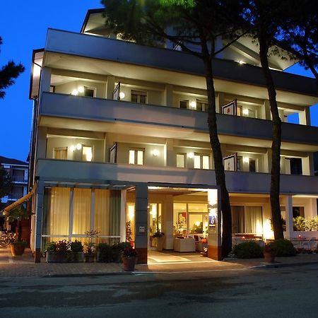 تّشيرفييا Hotel Eros Residence المظهر الخارجي الصورة