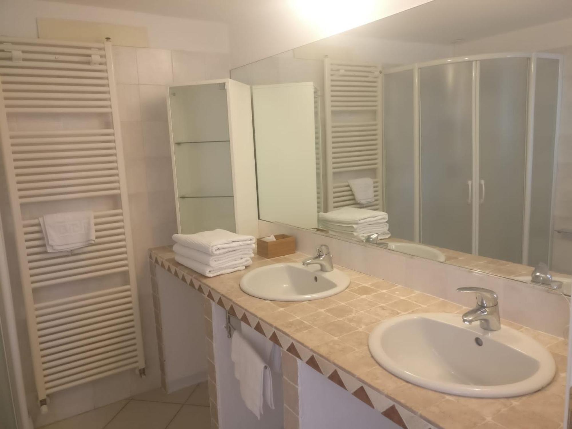 تّشيرفييا Hotel Eros Residence المظهر الخارجي الصورة