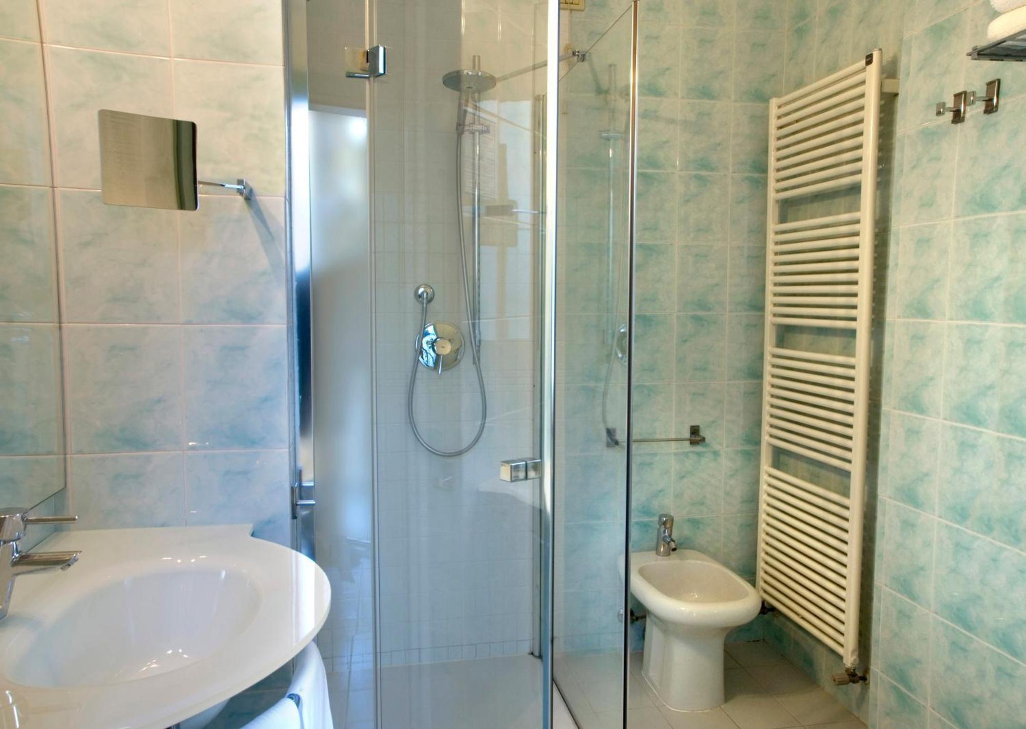 تّشيرفييا Hotel Eros Residence المظهر الخارجي الصورة