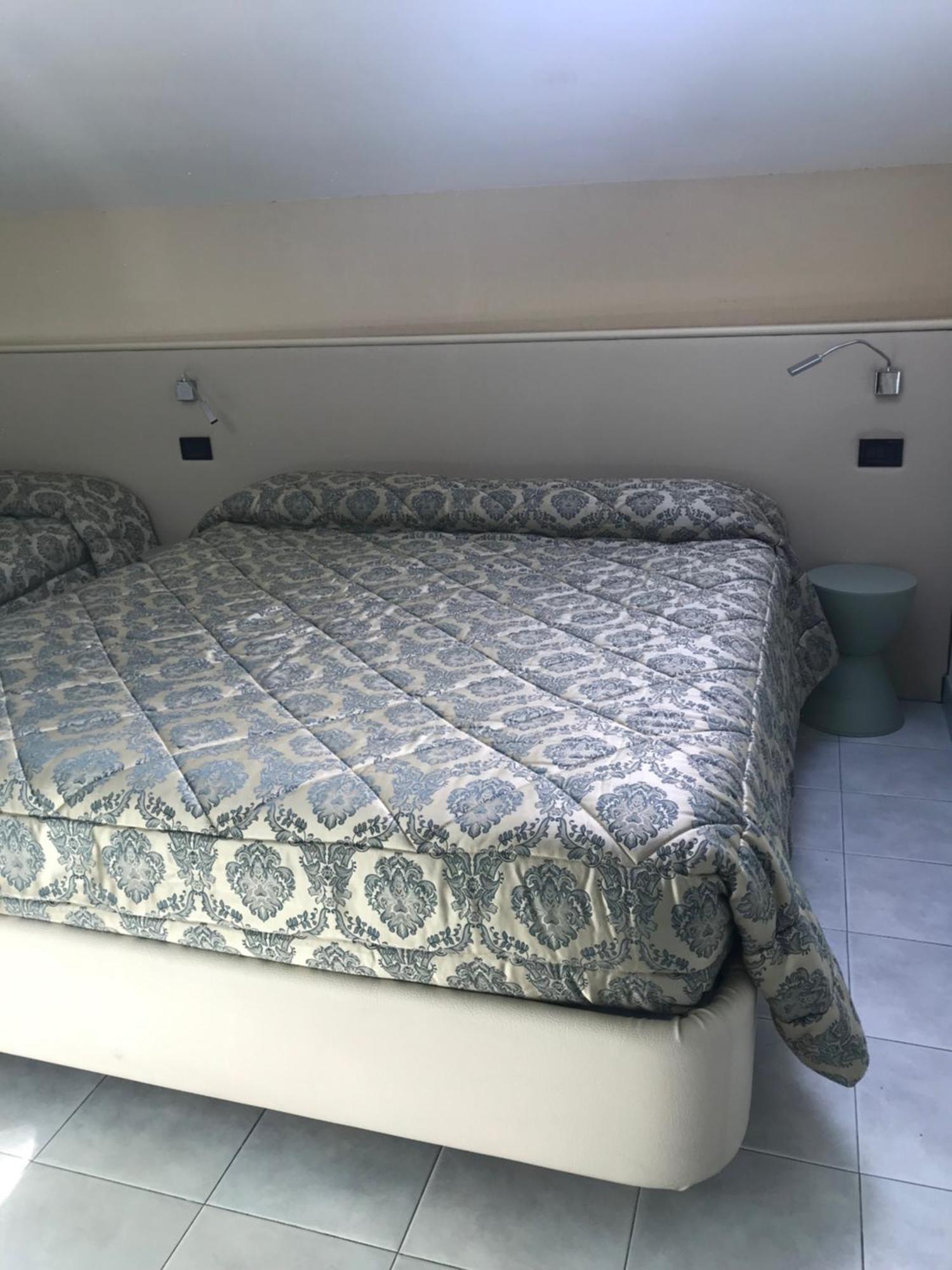 تّشيرفييا Hotel Eros Residence المظهر الخارجي الصورة
