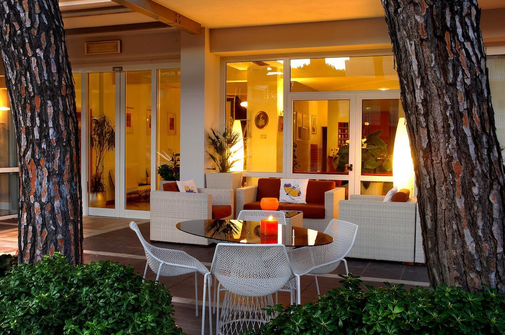 تّشيرفييا Hotel Eros Residence المظهر الخارجي الصورة