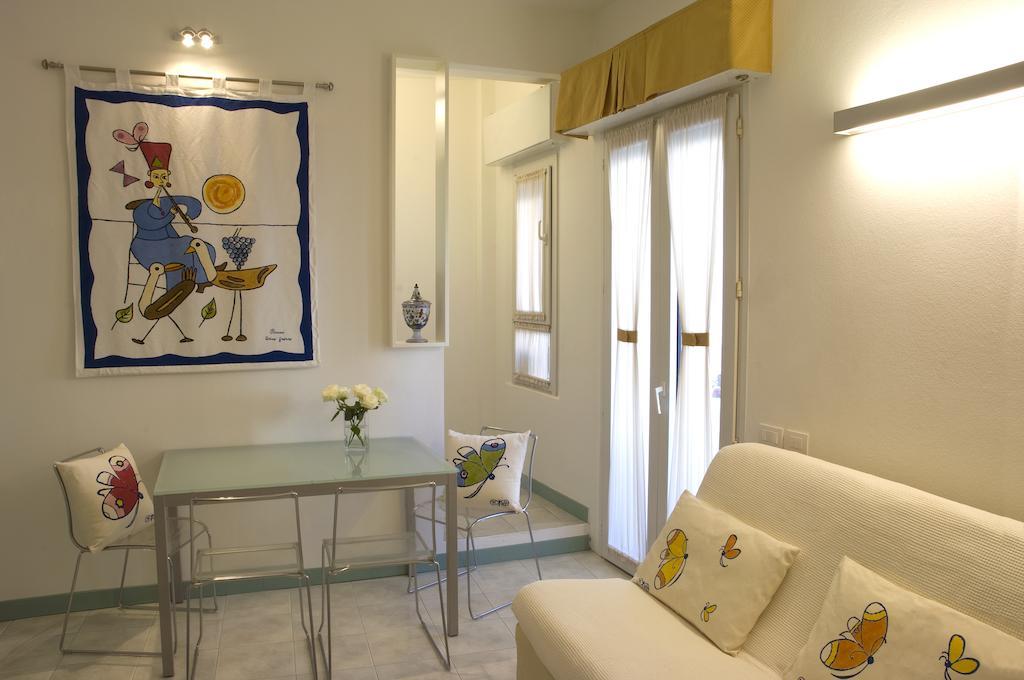 تّشيرفييا Hotel Eros Residence المظهر الخارجي الصورة